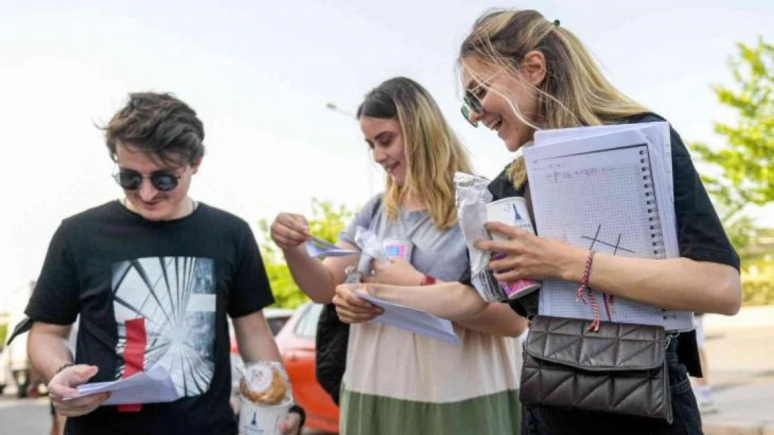 İzmir'de gençlere sürpriz