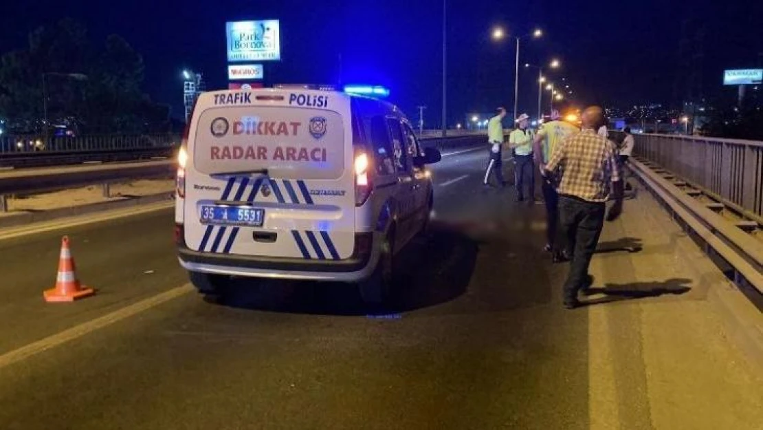 İzmir'de kamyona arkadan çarpan motosiklet sürücüsü öldü