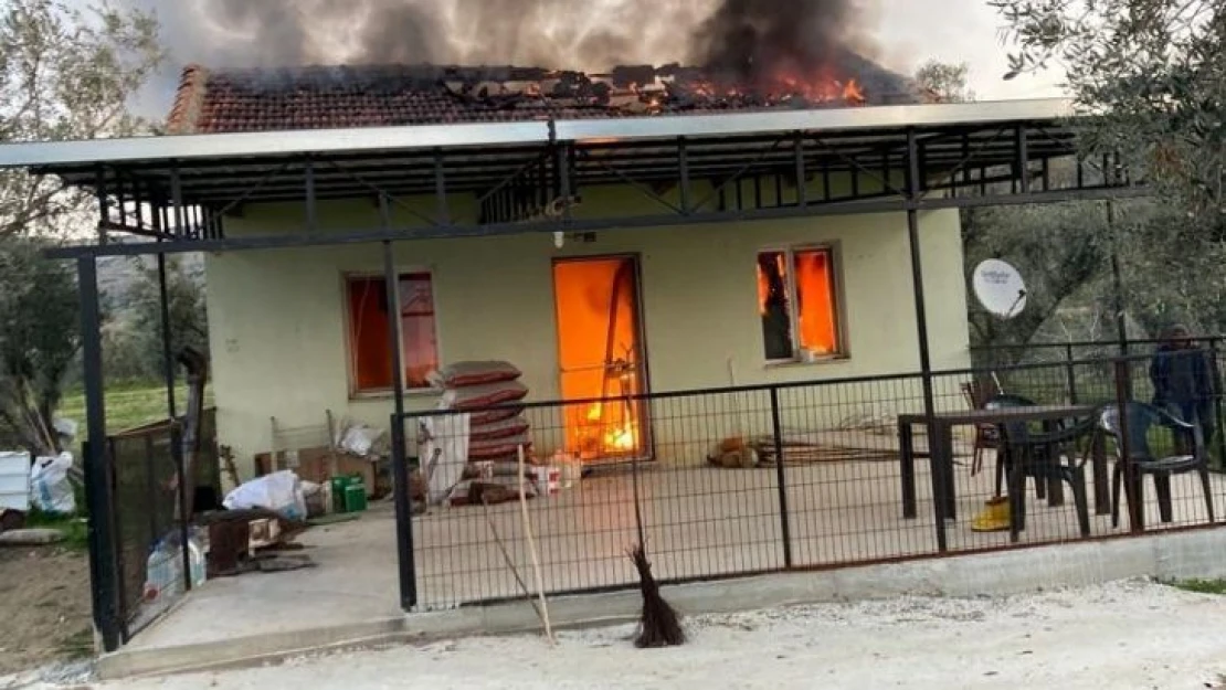 İzmir'deki yangında 1 kişi hayatın kaybetti