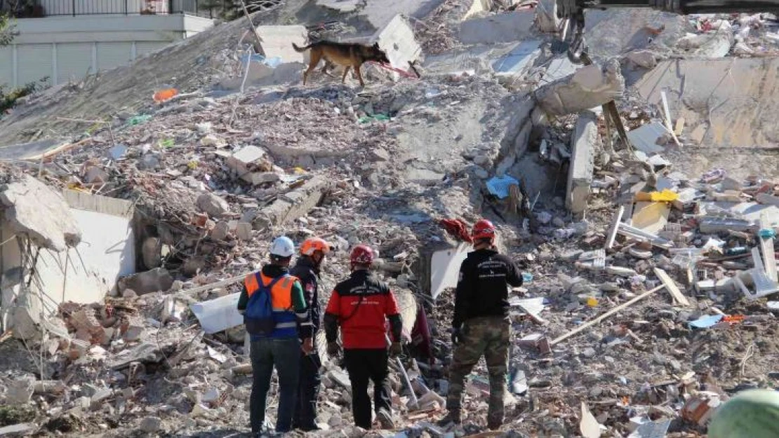 İzmir depremi için ilk cezalar verildi, memurların dosyası ayrıldı