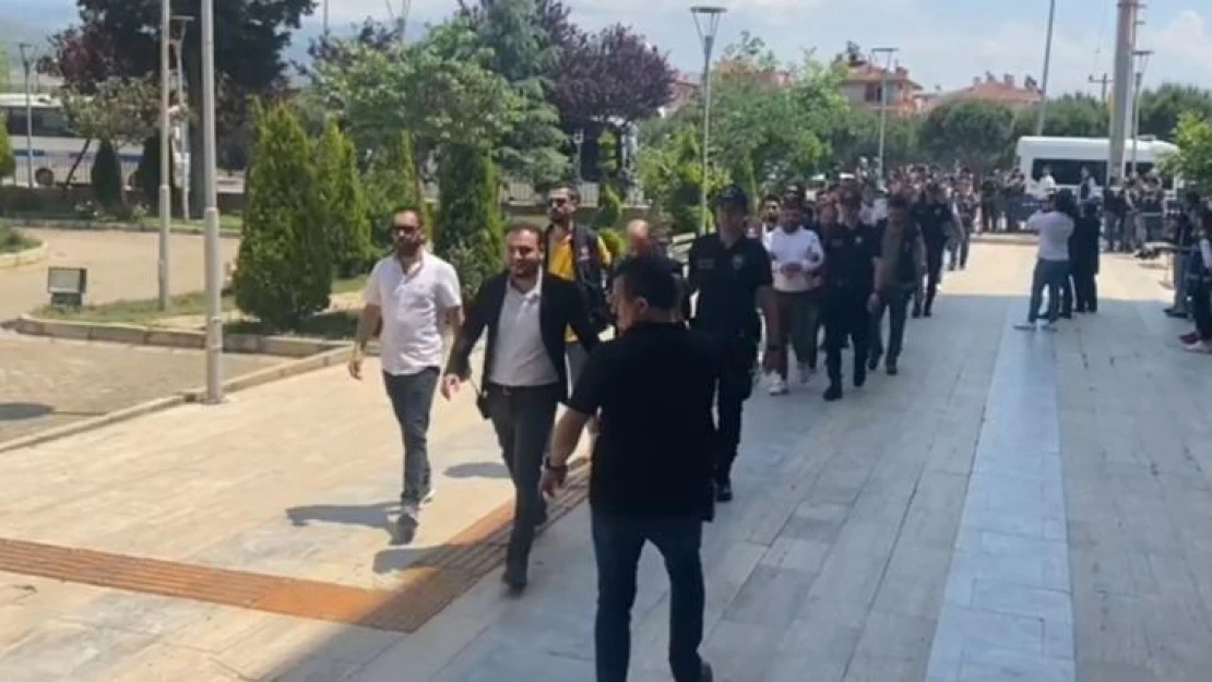 İzmir merkezli uyuşturucu operasyonunda 32 tutuklama