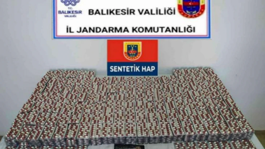 Jandarma ekipleri 15 bin 560 adet sentetik uyuşturucu hap ele geçirdi