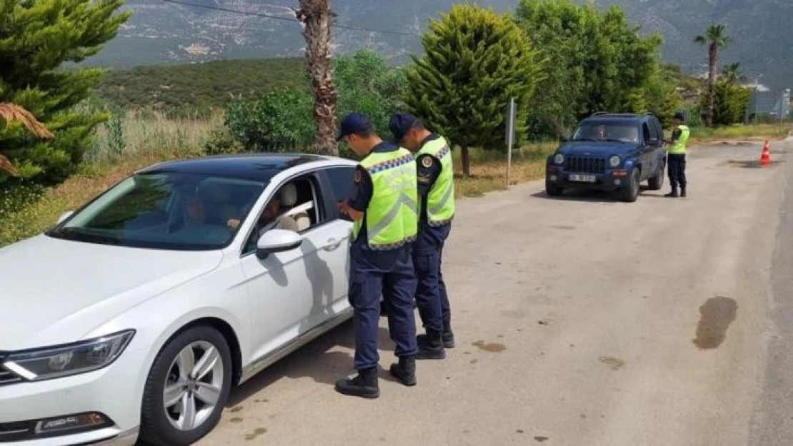 Jandarmadan emniyet kemeri denetimi