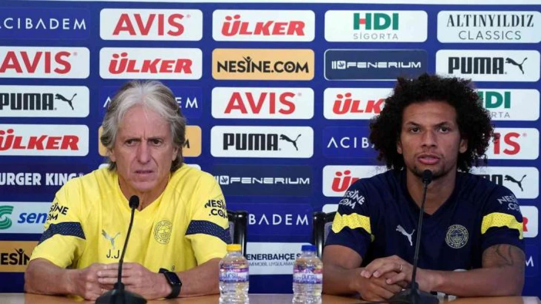 Jorge Jesus: 'Gruplara kalmayı garantilemek istiyoruz'