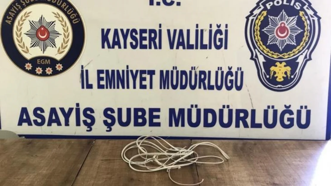 Kabloyu sökerek çaldı