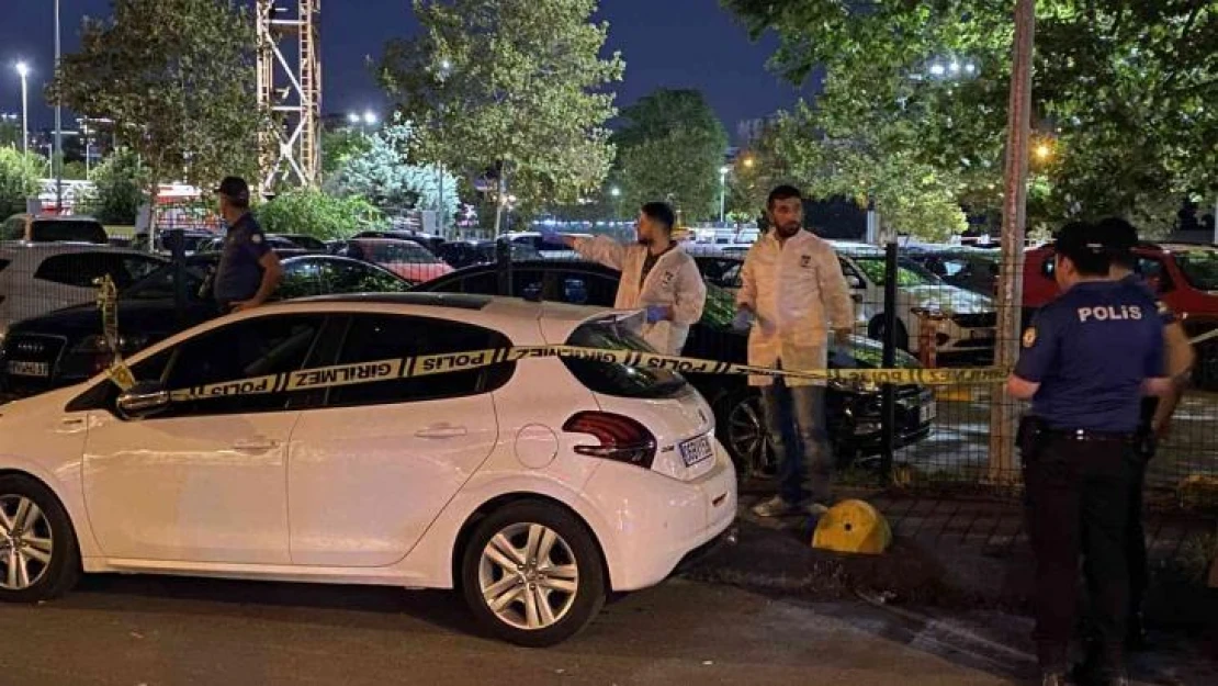 Kadıköy'de iki grup arasında silahlı çatışma: 3 yaralı