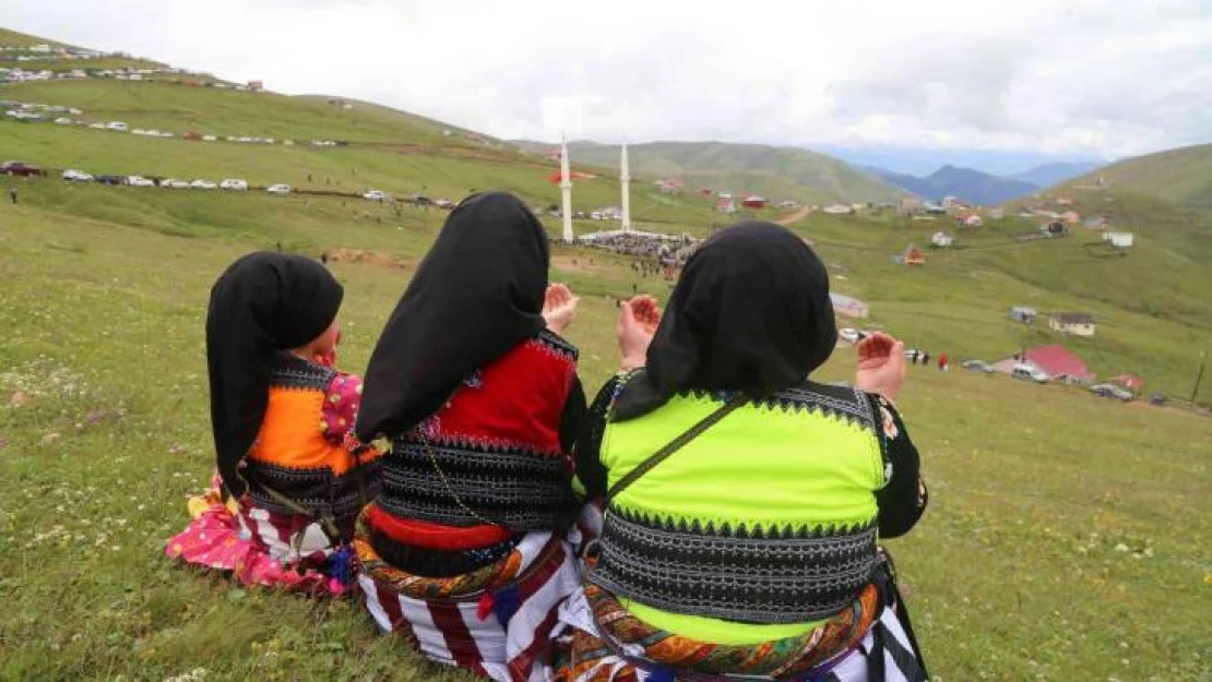 Kadırga Otçu Şenliği renkli görüntülere sahne oldu