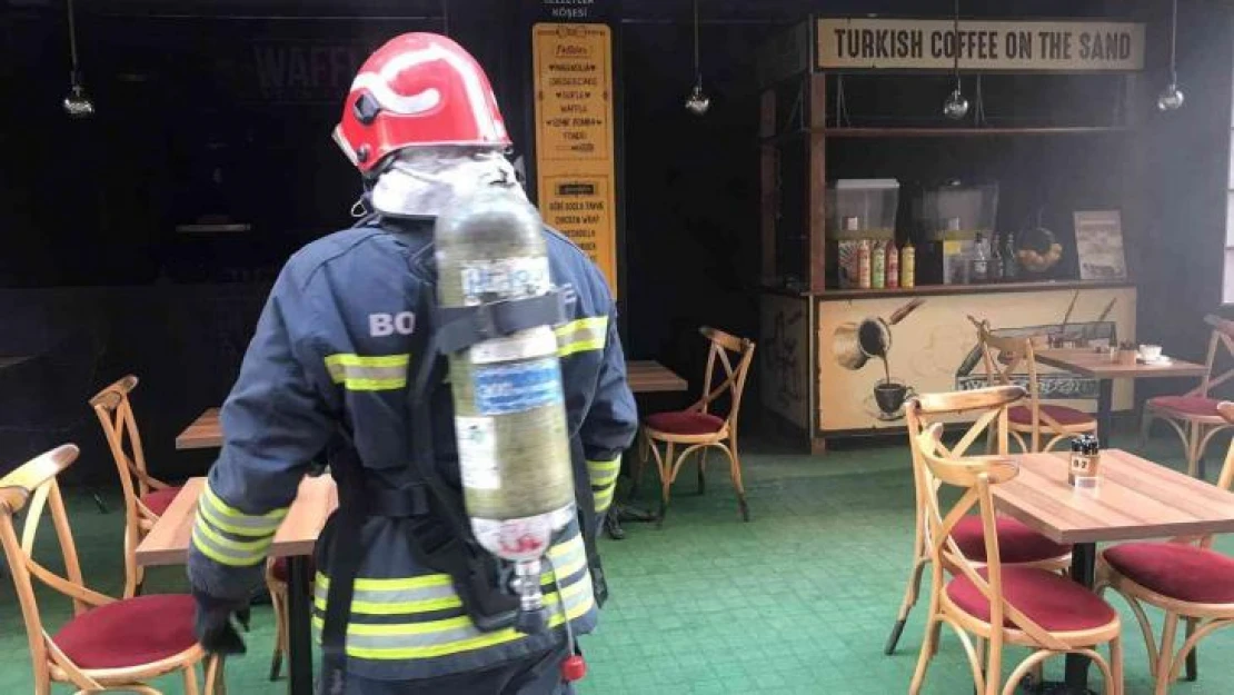 Kafeteryada çıkan yangın büyümeden söndürüldü