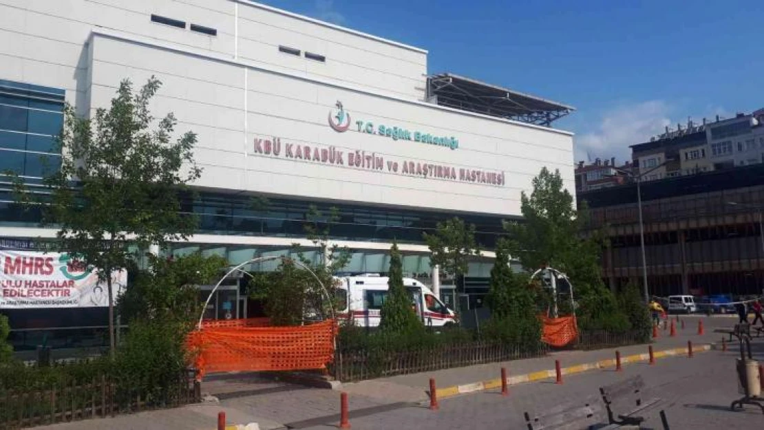 Karabük'te otomobilden açılan ateşte 2 kişi yaralandı