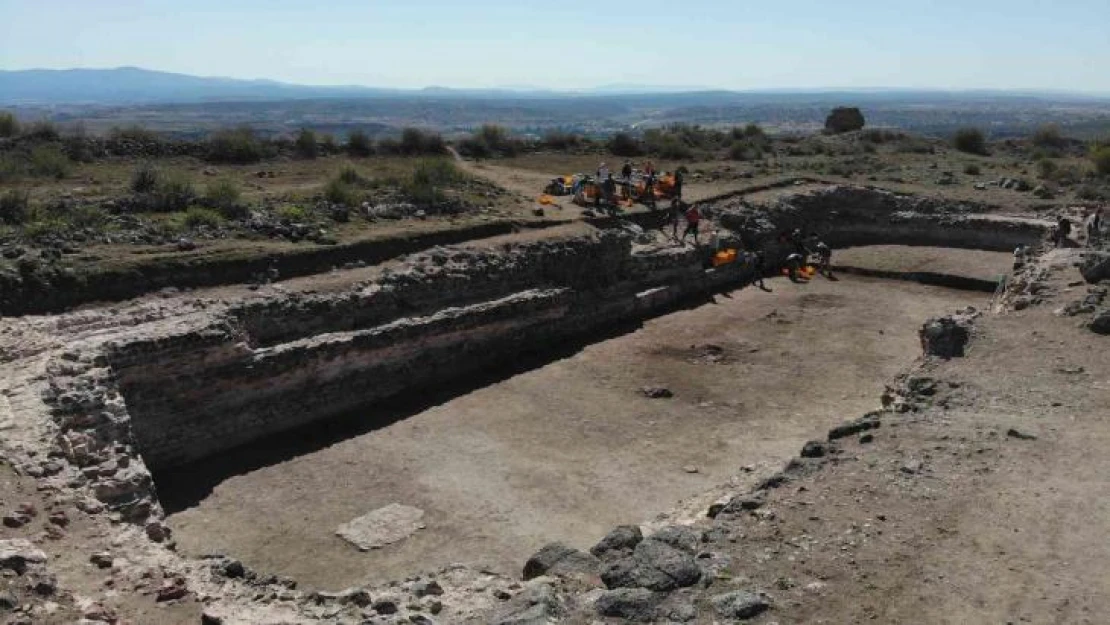 Karacahisar Kalesi'ndeki hayati yapının yüzde 90'ı açığa çıktı