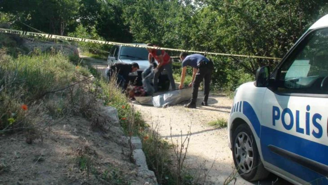 Karaman'da bir kişi bahçe yolunda silahla kalbinden vurulmuş halde bulundu