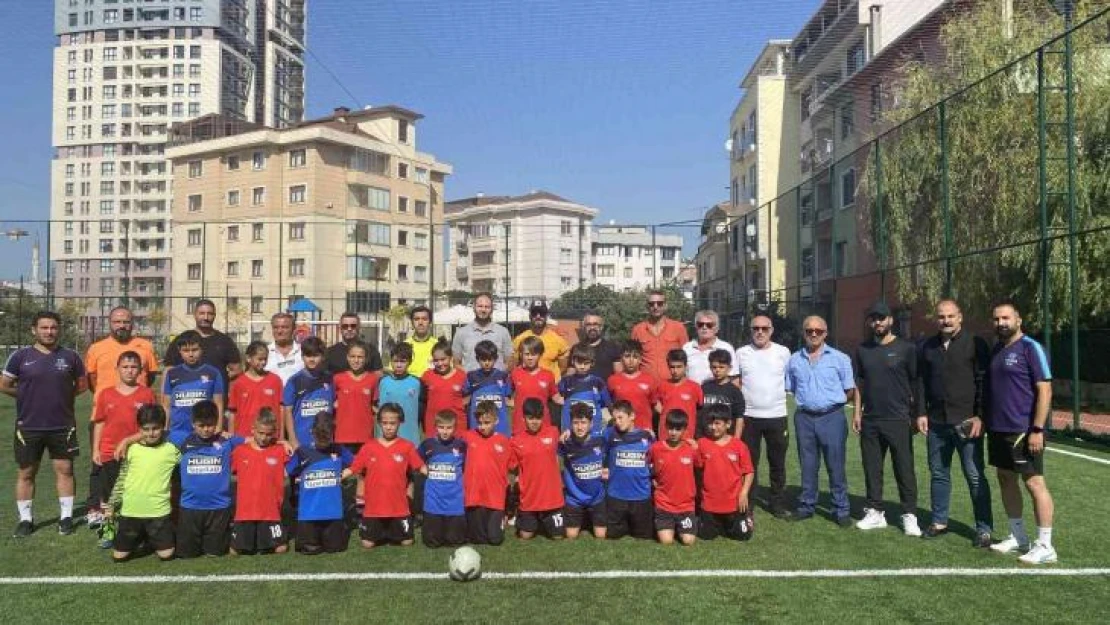 Kartal Belediyesi'nden futbolun efsane ismi Metin Oktay'a vefa turnuvası