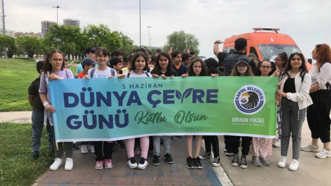 Kartal'da 'Çevre Günü' dolayısıyla sahil ve deniz temizliği yapıldı