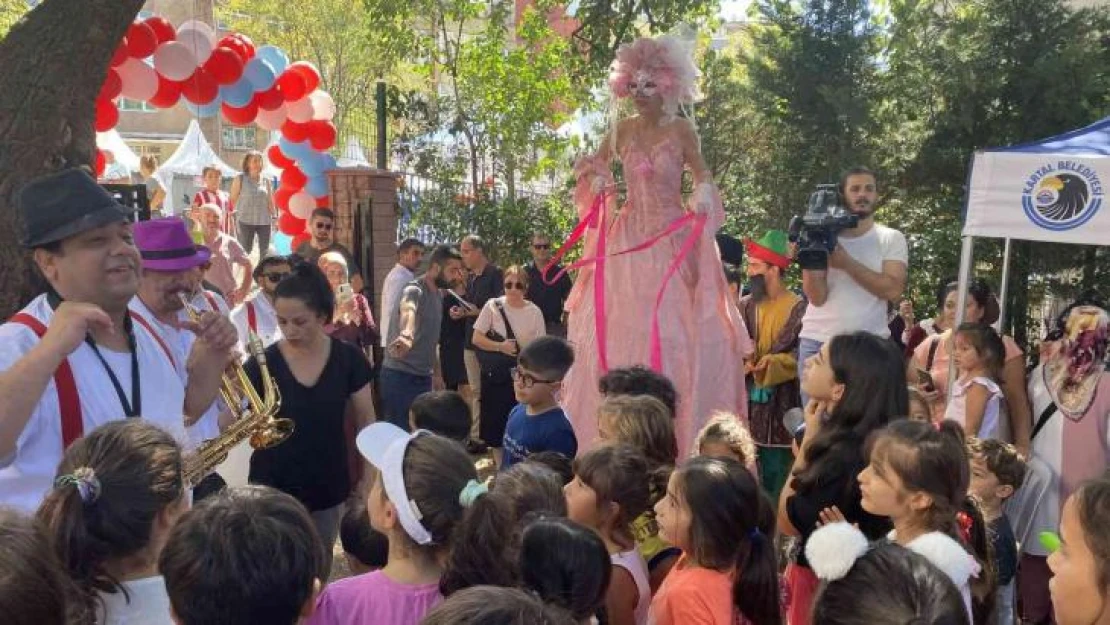 Kartal'da 'Uluslararası Çocuk Edebiyatı Festivali' renkli görüntüler ile başladı