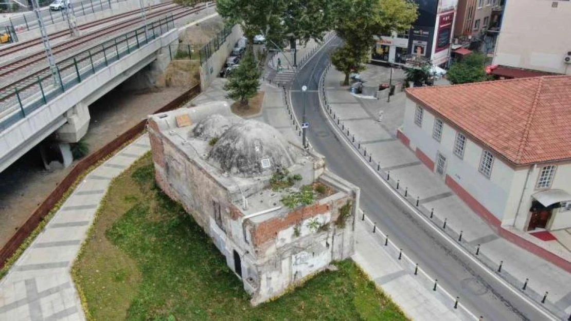 Kartal'da 200 yıllık tarihi hamam restore edilmeyi bekliyor