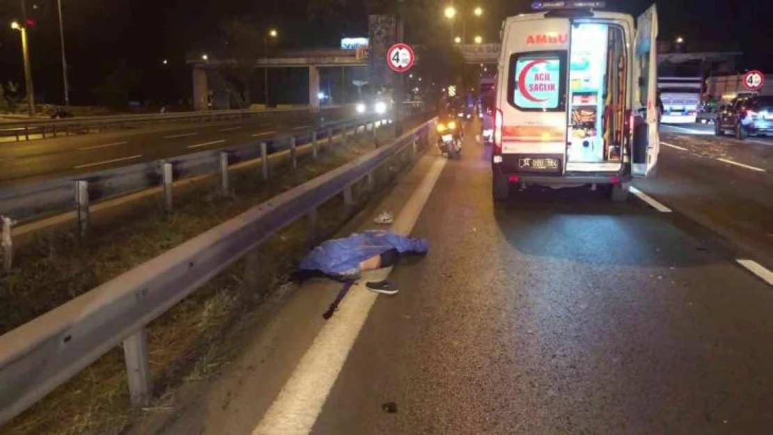 Kartal'da kamyonete arkadan çarpan motosiklet alev aldı: 2 ölü