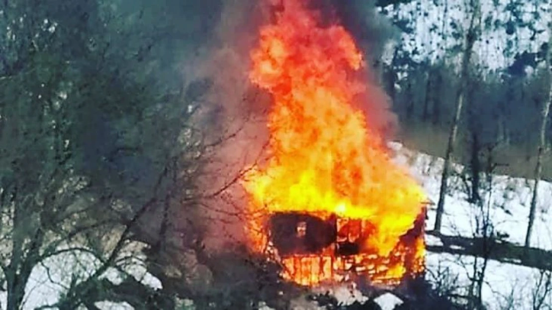 Kastamonu'da ev yangını: 1 ölü, 1 yaralı