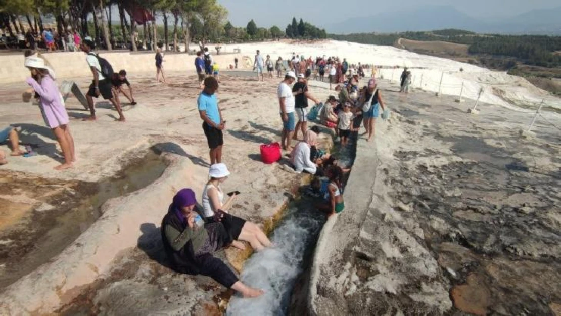 Kavurucu sıcaklardan cennete kaçtılar