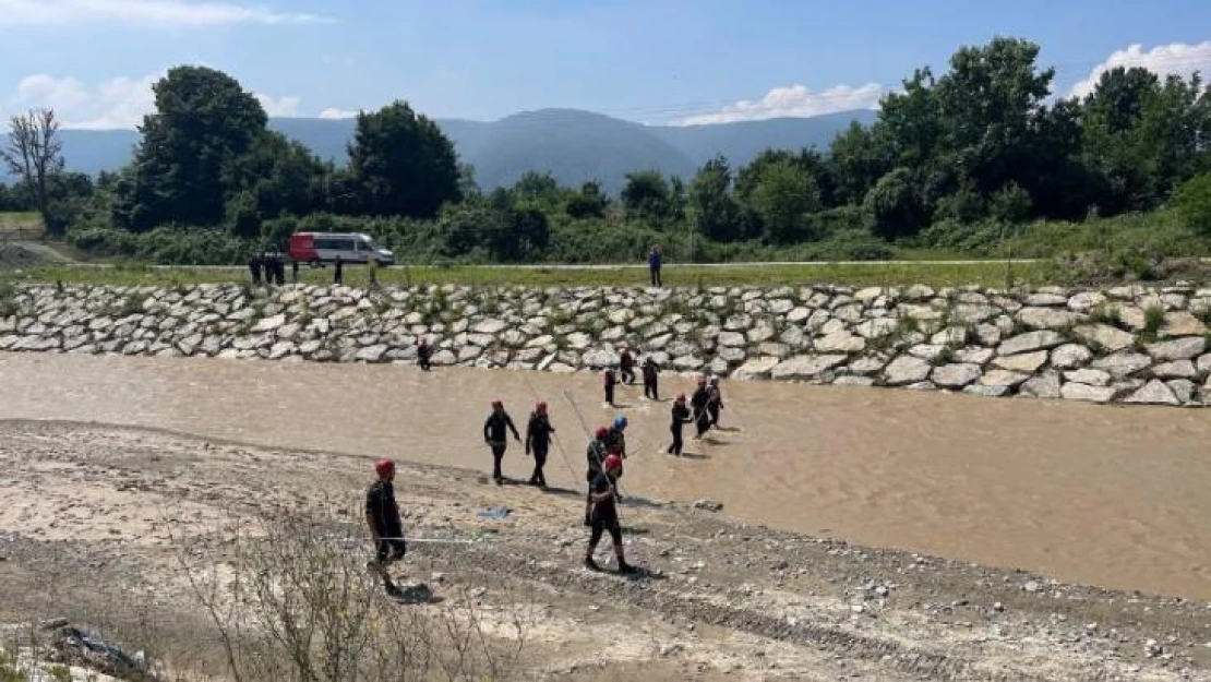 Kayıp kepçe operatörünü arama çalışmaları sürüyor