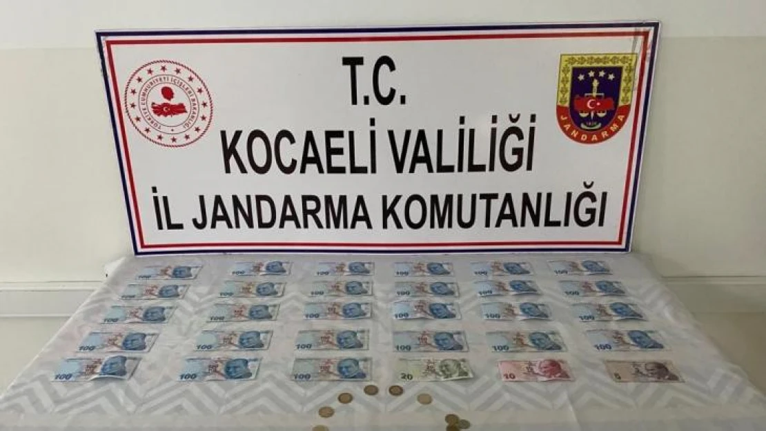 Kendini jandarma olarak tanıtıp para toplayan şahıs yakalandı