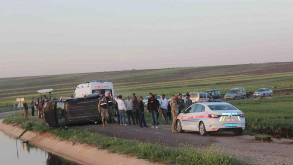 Kilis'te hafif ticari araç su kanalına uçtu: 4 ölü, 3 yaralı