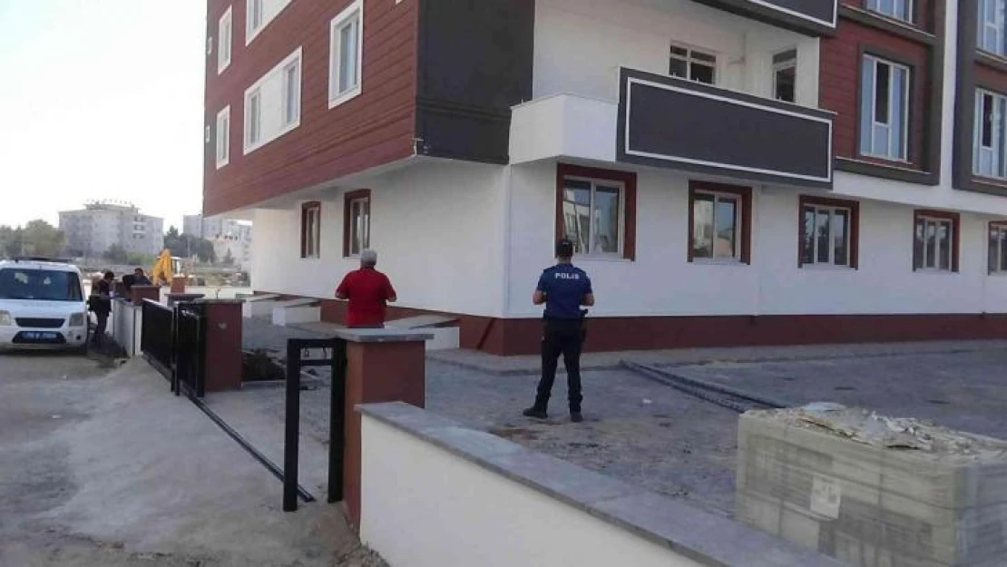 Kilis'te inşaattan düşen işçi yaralandı