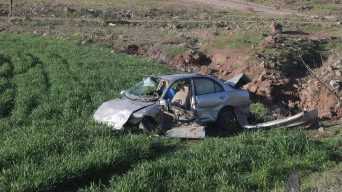 Kilis'te otomobil şarampole uçtu: 3 ağır yaralı