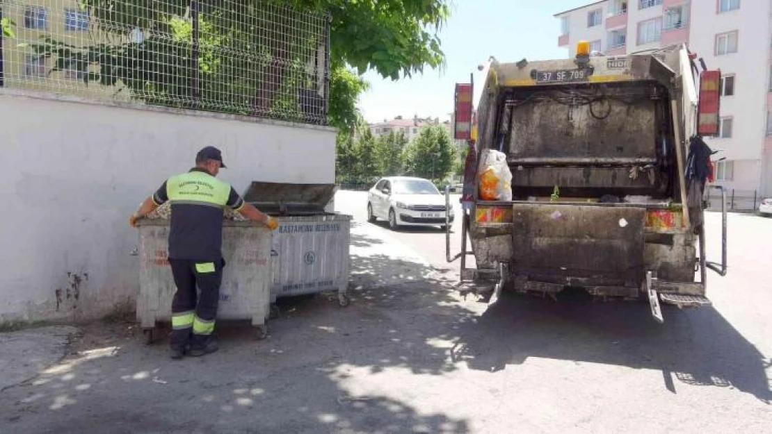 Kilolarca Taşköprü sarımsağını çöp konteynerine attılar