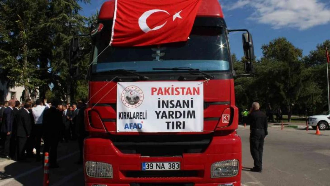 Kırklareli'nde Pakistan'a yardım tırı dualarla yola çıktı