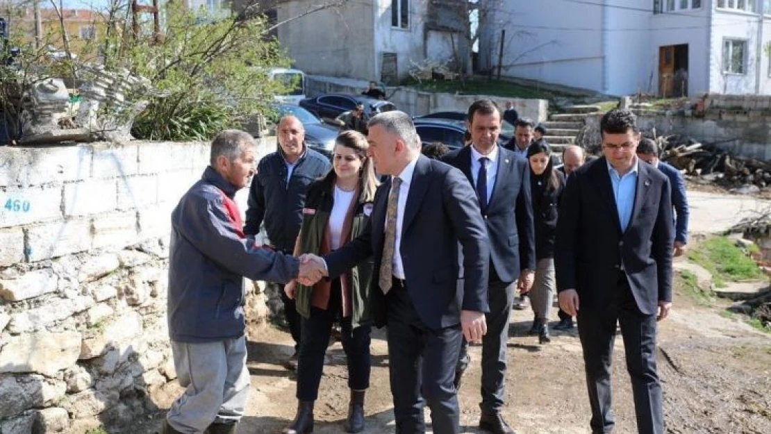 Kırklareli'nde yangından hayvanları telef olan besiciye hayvan desteği