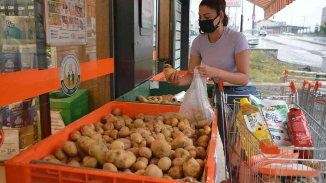 Kocaeli'de Tarım Kredi Kooperatif Marketinde indirim yoğunluğu