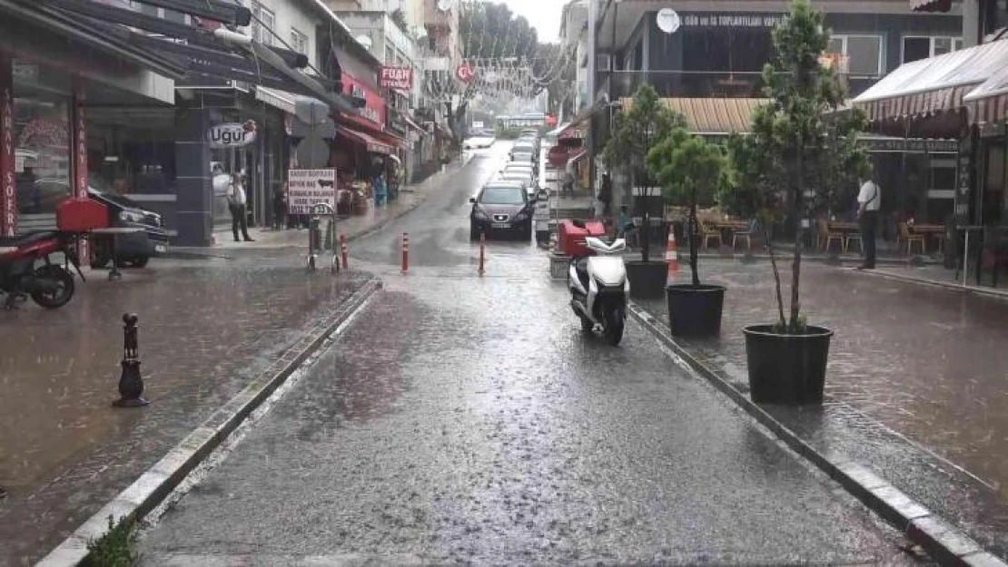 Kocaeli'de zaman zaman sağanak etkili oluyor