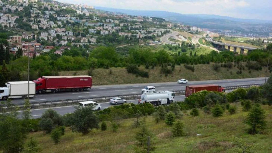 Kocaeli TEM Otoyolu'nda bayram öncesi trafik akıcı