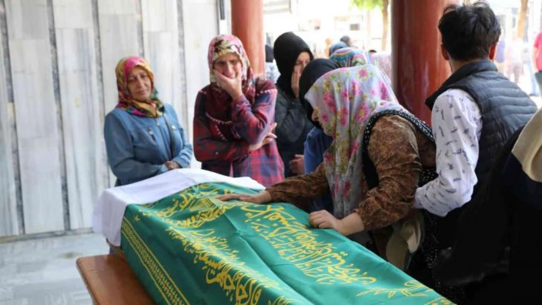 Kocası tarafından darp edilerek öldürülen kadın son yolculuğuna uğurlandı