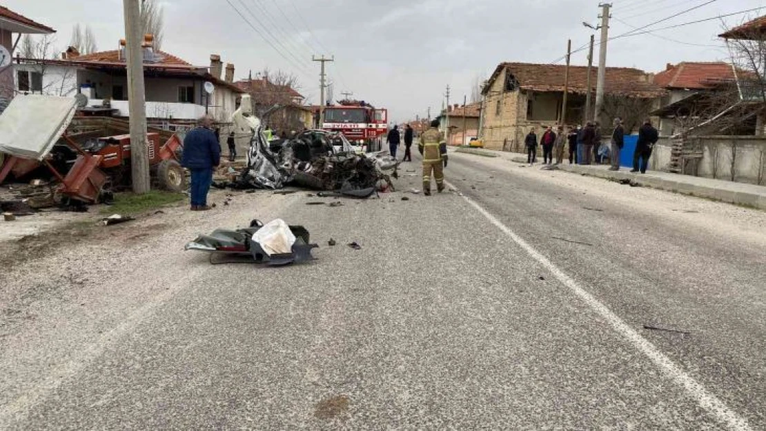 Kontrolden çıkıp hurdaya dönen otomobilin hız ibresi 200 kilometrede takılı kaldı