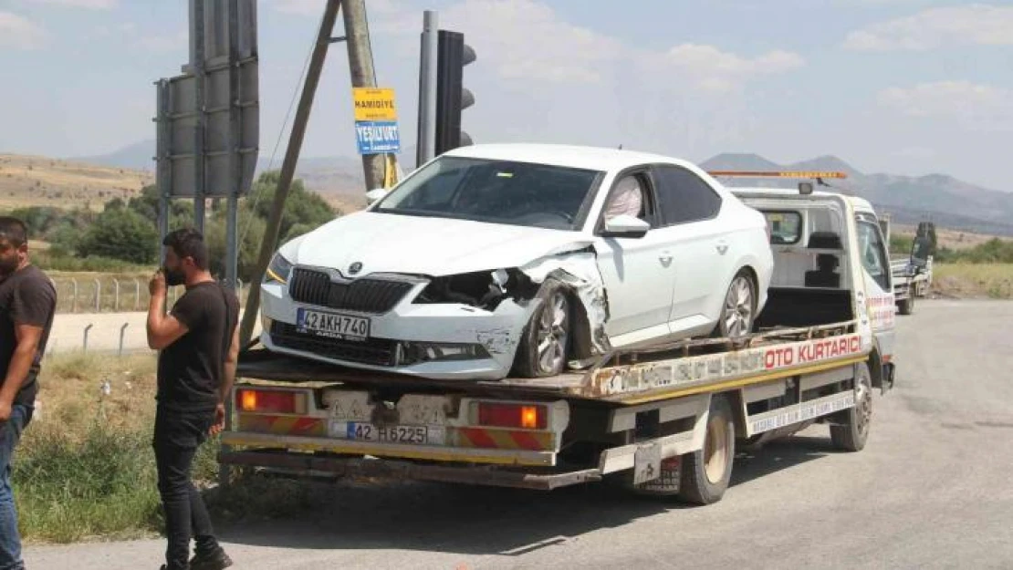 Konya'da 2 otomobil çarpıştı: 7 yaralı