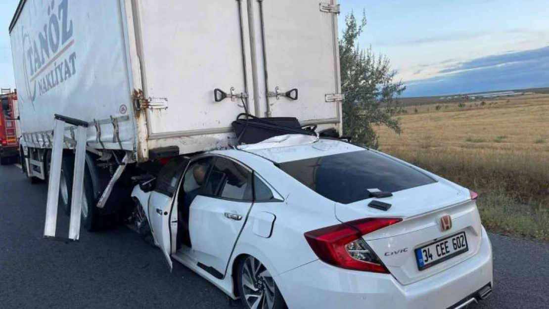 Konya'da otomobil kamyona arkadan çarptı: 1 ölü, 3 yaralı