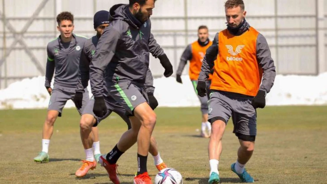 Konyaspor, Fenerbahçe maçı hazırlıklarına başladı