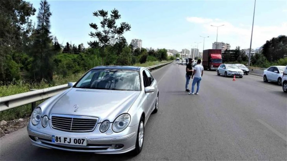 Korsan taksici müşteri sivil polis çıkınca yakayı ele verdi