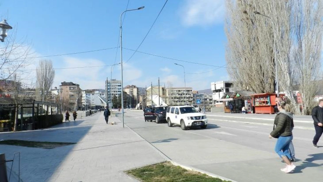 Kosova'nın kuzeyinde yükselen siren sesleri paniğe neden oldu