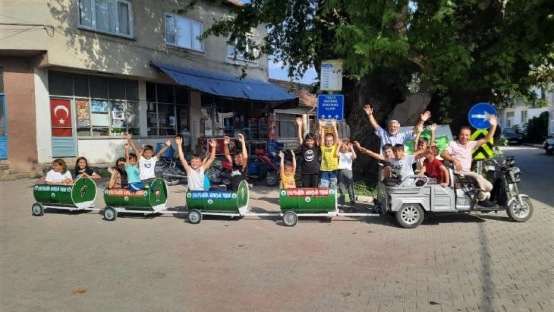 Köyde çocuklar için tren yaptılar