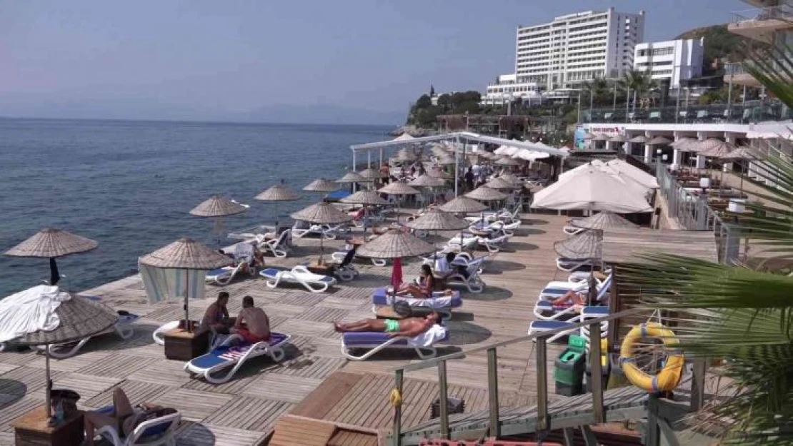 Kuşadası'nda bayram öncesi rezervasyon doluluk oranı yüzde 80'e ulaştı