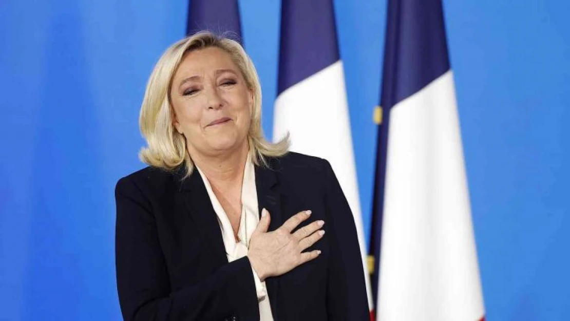 Le Pen'den ilk açıklama: 'Bu gecenin sonucu kendi içinde büyük bir zafer'