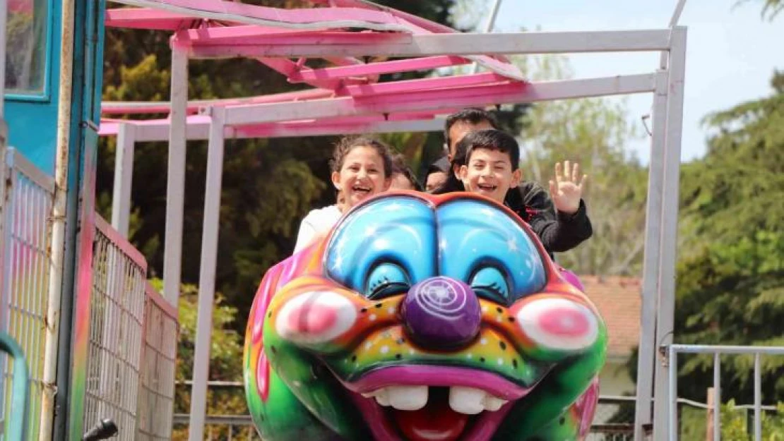 Lunapark yeniden şenlendi