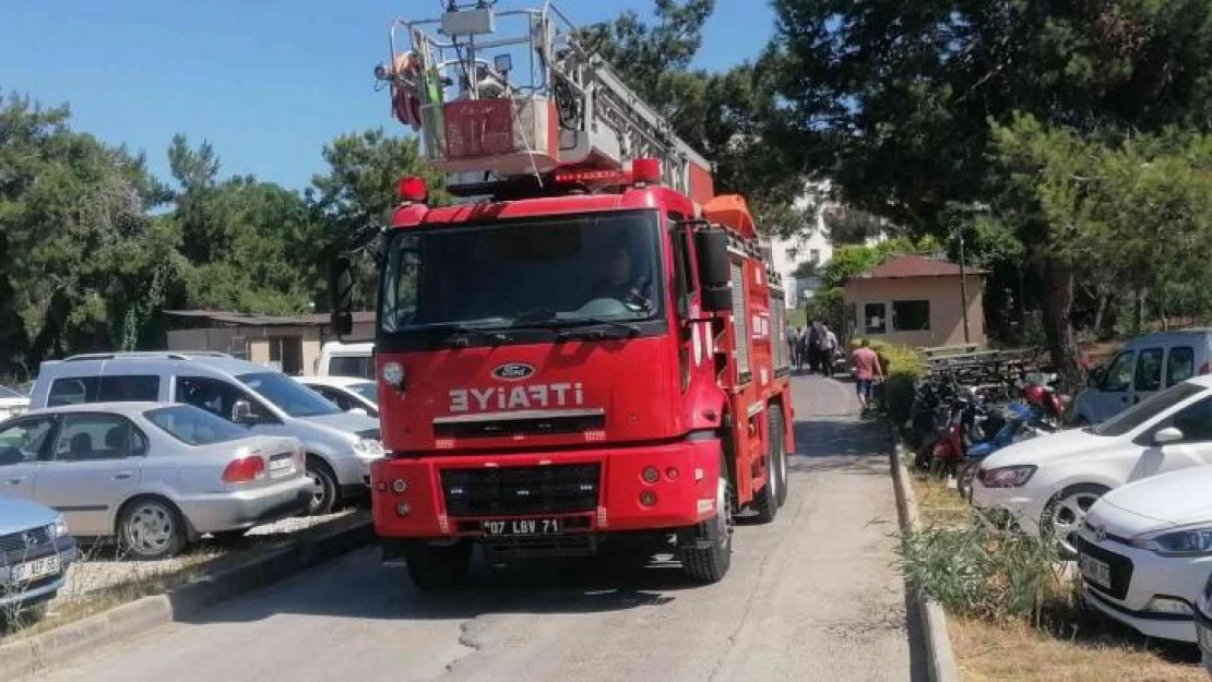 Manavgat'da otel çamaşırhanesinde yangın