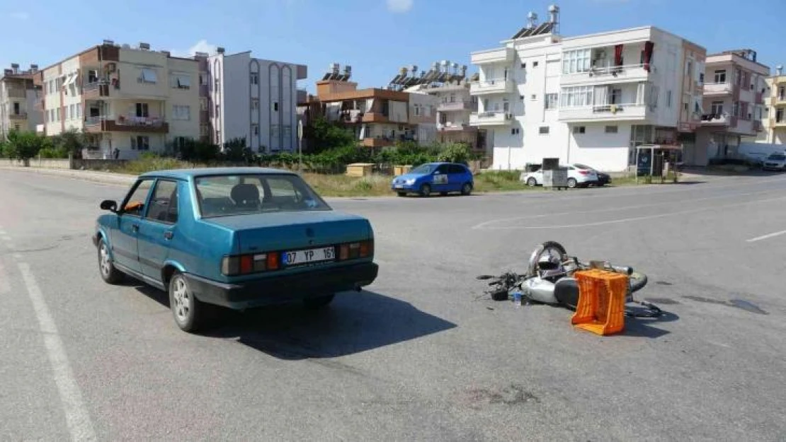 Manavgat'ta otomobil ile motosiklet çarpıştı: 2 yaralı