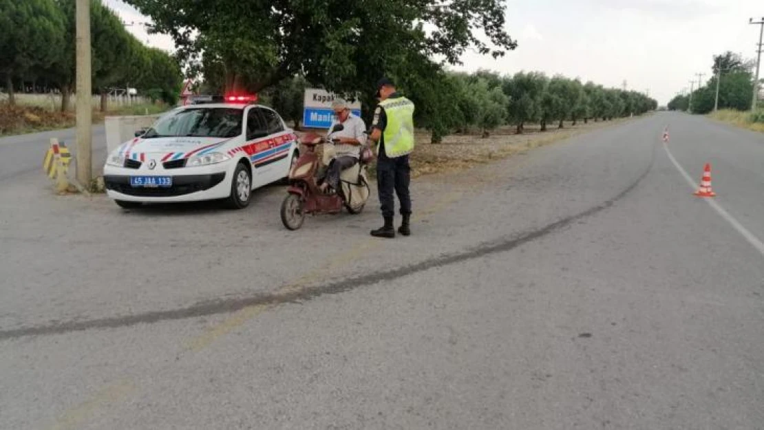 Manisa'da motosiklet sürücülerine ceza yağdı