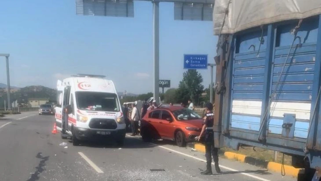 Manisa'da trafik kazası: 1'i ağır 5 yaralı