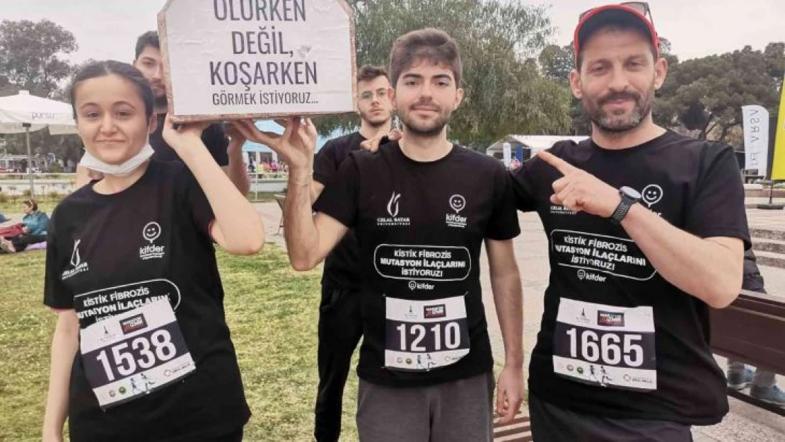 Maraton İzmir'de tabutla koştu