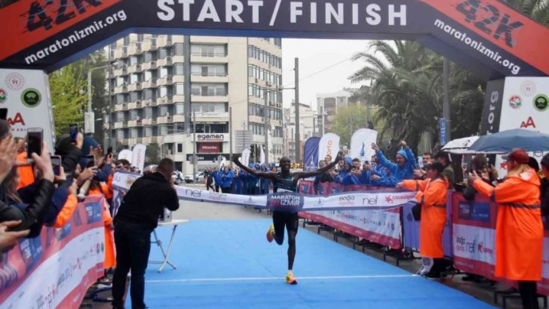 Maraton İzmir'de yeniden rekor kırıldı